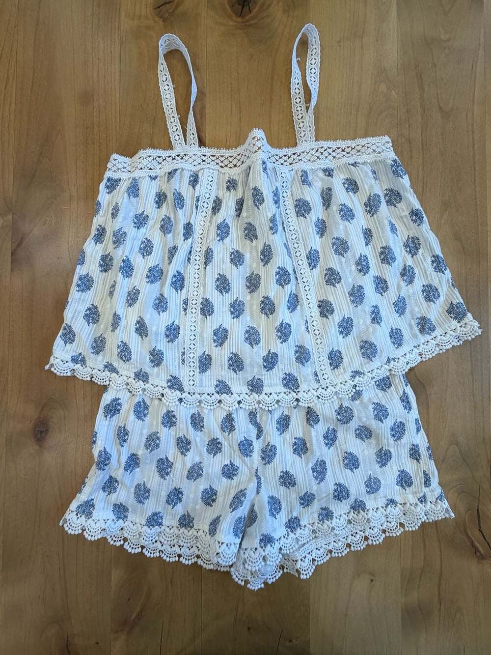 Rachel Zoe 2 Piece Top And Shorts Set Blue White Floral